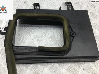 корпус салонного фильтра Audi A4 B7 2006, 3.0 л., дизель, МКПП, чёрный, универсал