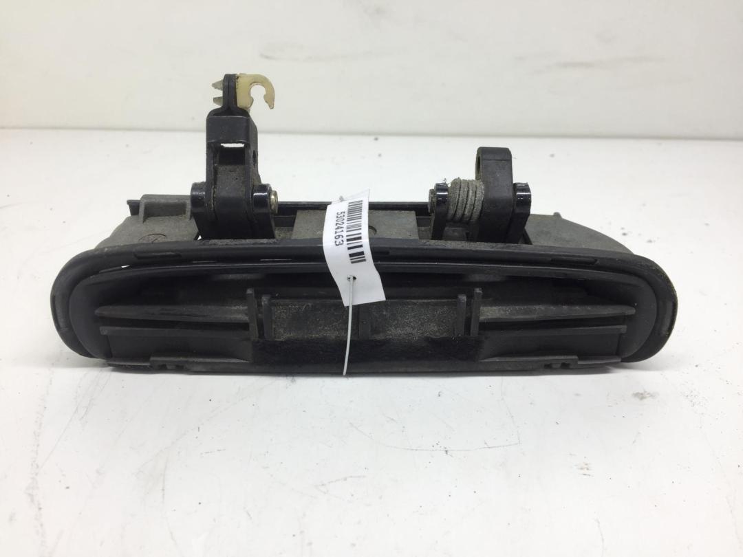 ручка наружная передняя правая Audi A6 C5 1999, 2.4 л., бензин, АКПП, чёрный, седан
