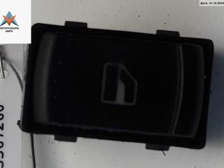 кнопка стеклоподъемника заднего правого Volkswagen Passat B5 [рестайлинг] 2001, 1.9 л., дизель, МКПП, чёрный, универсал, 3B0959855B