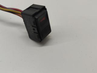 кнопка центрального замка Audi A4 B5 [рестайлинг] 1998, 2.4 л., бензин, МКПП, чёрный, универсал, 8L0962107