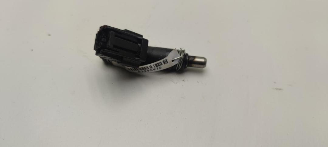 форсунка Audi A4 B6 2002, 2.0 л., бензин, АКПП, серый, седан, 06B133551T