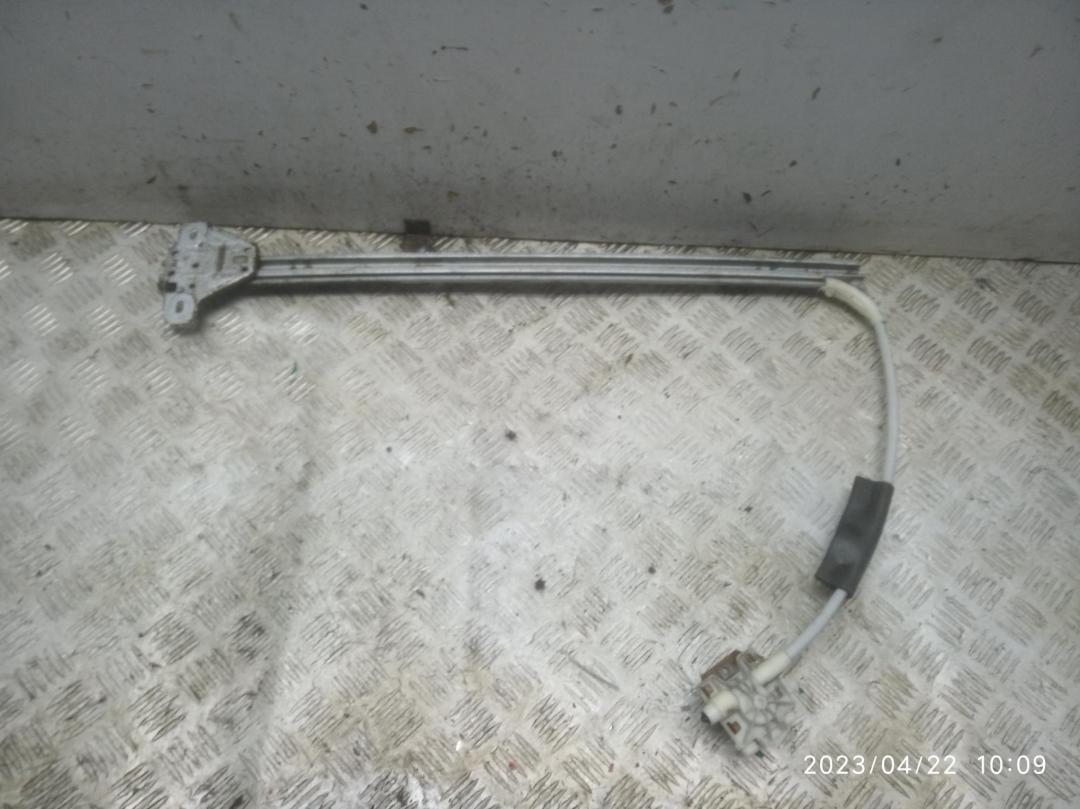 стеклоподъемник передний правый Renault Master 1998, 2.5 л., дизель, МКПП, красный, микроавтобус