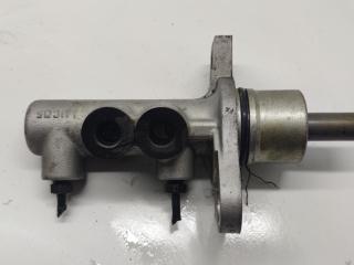 цилиндр тормозной главный Audi A4 B5 1995, 1.8 л., бензин, МКПП, красный, седан, 1877