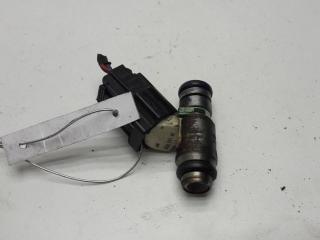 форсунка Volkswagen Golf-5 2004, 1.4 л., бензин, МКПП, чёрный, хетчбэк 5 дв., 036031AC