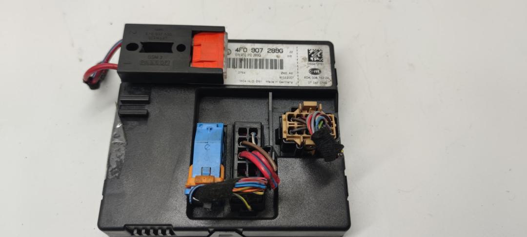 блок комфорта Audi A6 C6 2007, 2.0 л., дизель, АКПП, чёрный, седан, 4F0907289G