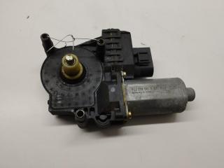 моторчик стеклоподъемника передний правый Audi A6 4B/C5 1998, 2.4 л., бензин, МКПП, синий, универсал, 0130821774