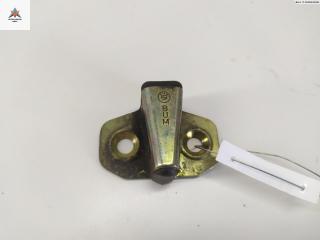 ответная часть (скоба) замка двери BMW 3 серия E30 [рестайлинг] 1994, 1.8 л., бензин, МКПП, синий, универсал, 1936615