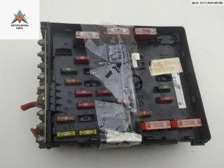 блок предохранителей Volkswagen Passat B6 2006, 2.0 л., дизель, МКПП, бежевый, седан