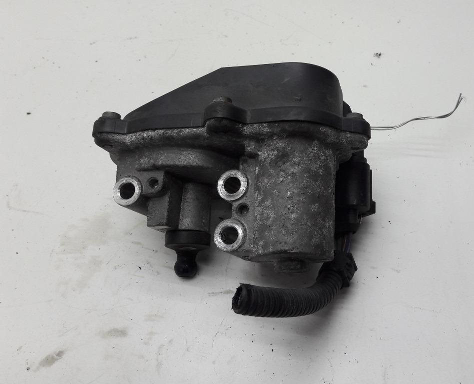 сервопривод заслонок впускного коллектора Volkswagen Passat B6 2005, 2.0 л., бензин, МКПП, чёрный, универсал, 06F133482D