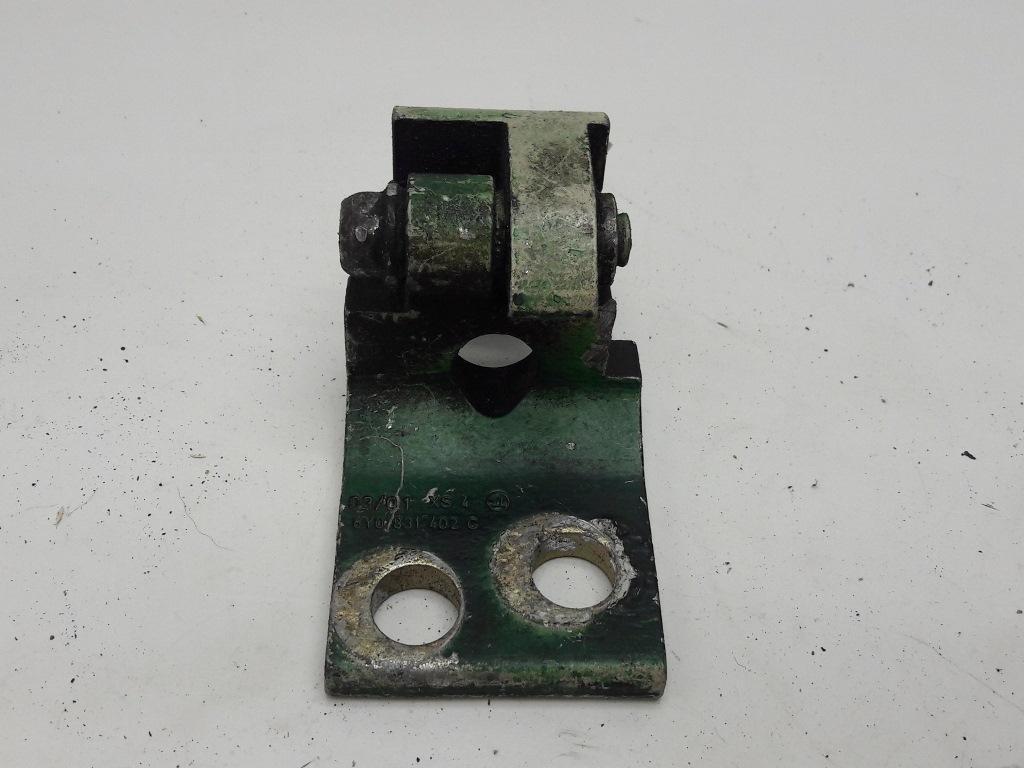 петля двери Skoda Fabia mk1 (6Y) 2001, зелёный, универсал, 6Y0831402C