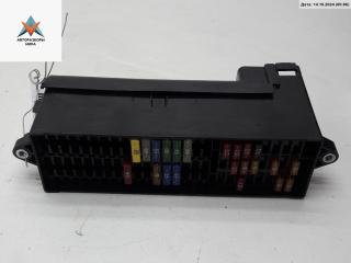 блок предохранителей Volkswagen Golf 5 поколение 2005, 1.9 л., дизель, МКПП, зелёный, хетчбэк 5 дв.