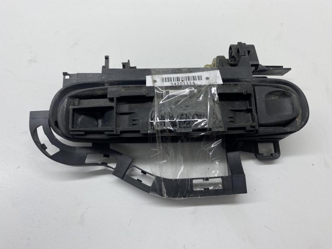 ручка наружная задняя левая Audi A6 C6 2007, 2.7 л., дизель, МКПП, чёрный, универсал, 4F0837885