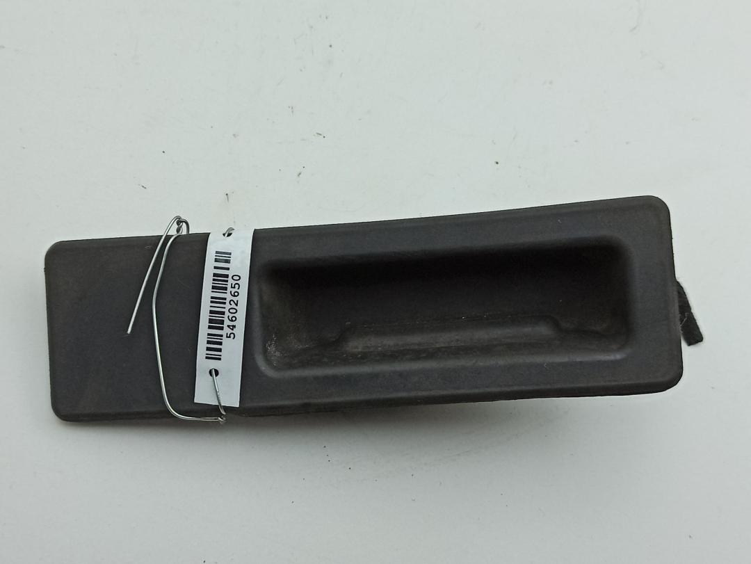 кнопка открытия багажника BMW 3 F30/F31 2013, 2.0 л., дизель, АКПП, чёрный, седан, 51247368752