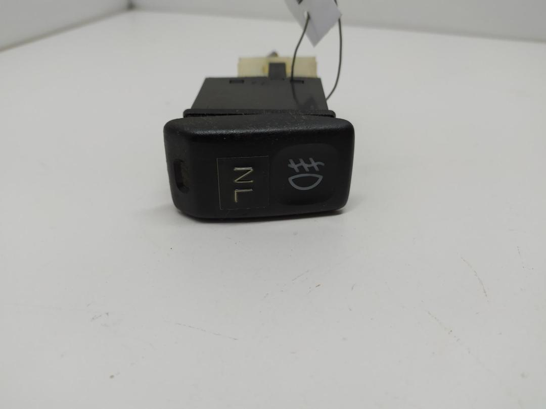 кнопка противотуманных фар Volkswagen Jetta 1987, 1.8 л., бензин, МКПП, серый, седан