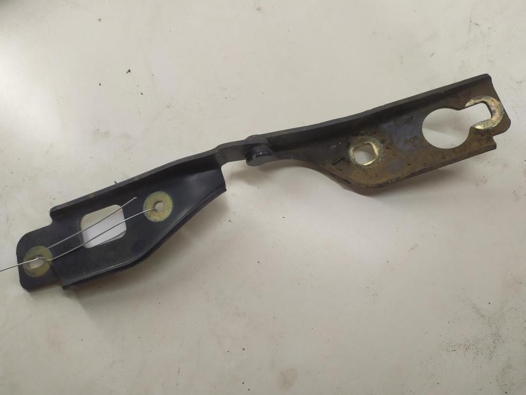 петля капота левая BMW 3 E36 2000, синий, хетчбэк 3 дв., 41618135069