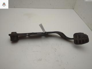 педаль тормоза Volkswagen Transporter T4 1995, 2.4 л., дизель, МКПП, белый, микроавтобус