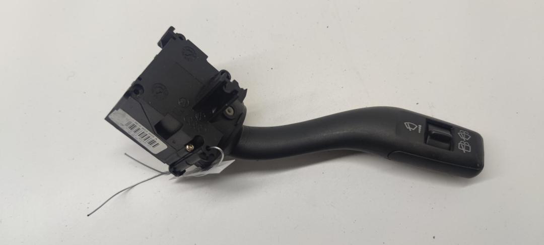 переключатель дворников Audi A4 B6 2002, 2.5 л., дизель, АКПП, серый, универсал, 8E0953503A - фото №1