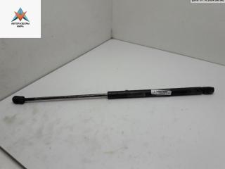 амортизатор крышки багажника (3-5 двери) Volkswagen Golf 3 поколение 1992, 1.9 л., дизель, МКПП, красный, хетчбэк 5 дв., 1H6827550A