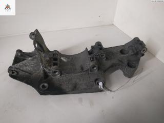 кронштейн генератора Volkswagen Golf 4 поколение 2000, 1.9 л., дизель, МКПП, хетчбэк 5 дв., 045903143C