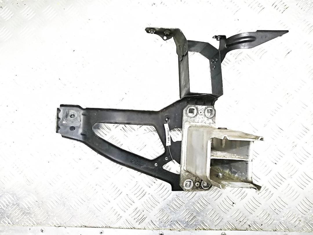 кронштейн (крепление) BMW 5 E60/E61 2008, 2.0 л., дизель, АКПП, чёрный, универсал, 51647163484