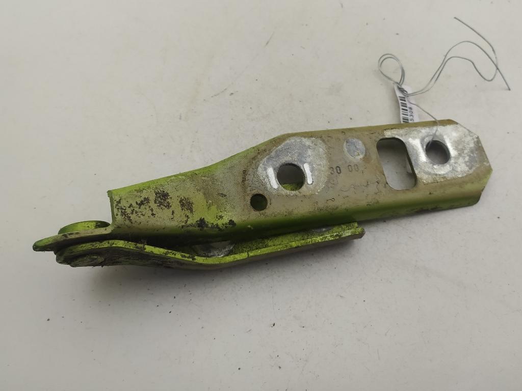 петля капота правая Volkswagen Polo 2000, зелёный, хетчбэк 3 дв., 6N0823302E