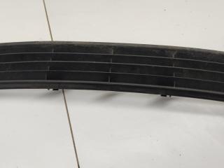 заглушка (решетка) в бампер Audi A4 B5 1996, 1.8 л., бензин, МКПП, чёрный, универсал, 8D0807683