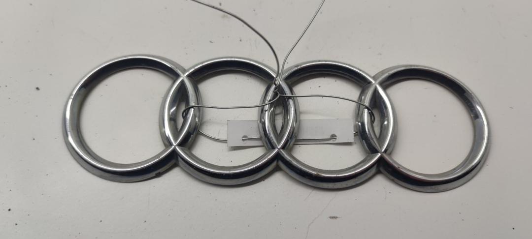 эмблема Audi A6 C5 1999, 2.4 л., бензин, АКПП, серый, седан