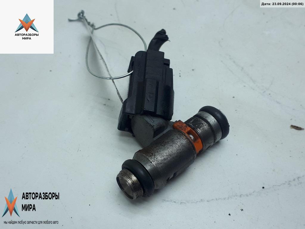 форсунка Volkswagen Golf 4 поколение 2001, 1.4 л., бензин, МКПП, серый, хетчбэк 5 дв., 036031G - фото №1