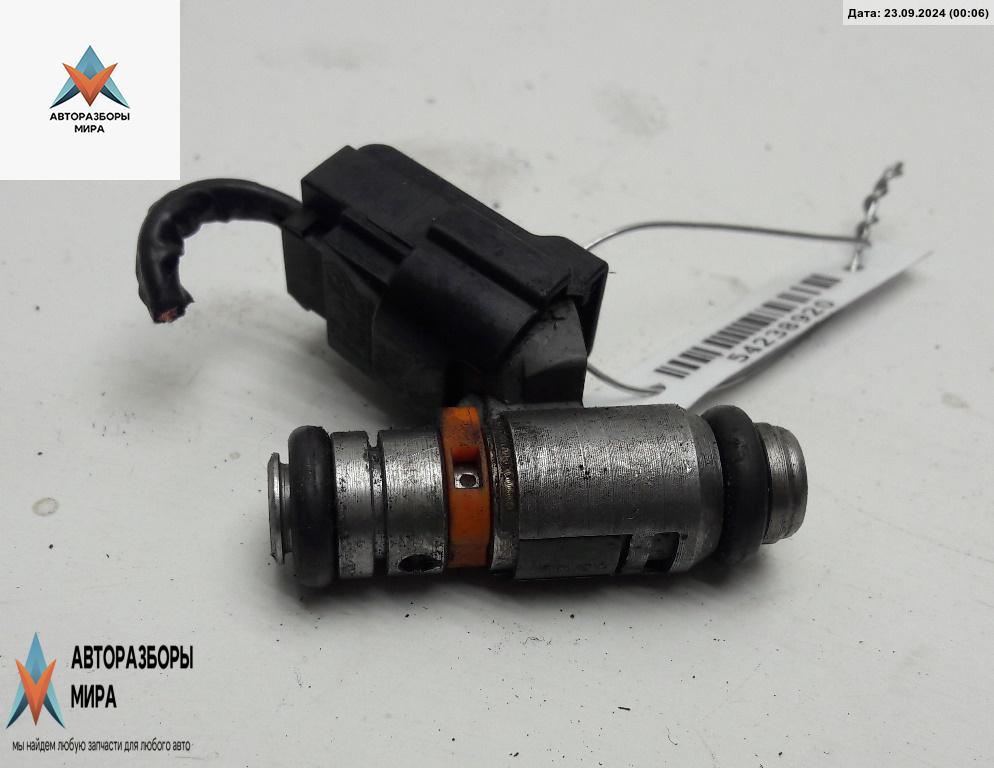 форсунка Volkswagen Golf 4 поколение 2001, 1.4 л., бензин, МКПП, чёрный, хетчбэк 5 дв., 036031G - фото №1