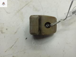 Крепление (крючок) солнцезащитного козырька Volkswagen Transporter T4 1996, 2.5 л., дизель, МКПП, жёлтый, микроавтобус, 705857551