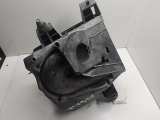 корпус воздушного фильтра Audi A4 B5 2001, 2.5 л., дизель, МКПП, серый, универсал, 059133843A