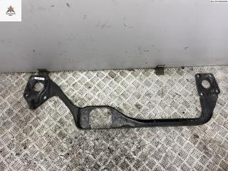 балка под радиатор Audi A4 B5 1997, 1.6 л., бензин, МКПП, серый, универсал, 8D0805851