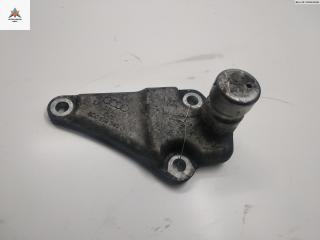 кронштейн двигателя Audi Q7 4L 2007, 3.0 л., дизель, АКПП, чёрный, внедорожник 5 дв., 8D0199343J