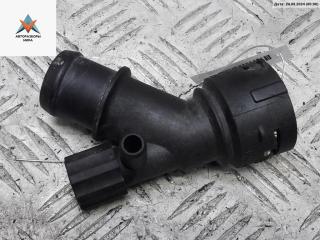 фланец (тройник) системы охлаждения Volkswagen Golf 4 поколение 1999, 1.4 л., бензин, МКПП, зелёный, хетчбэк 5 дв., 1J0121619A