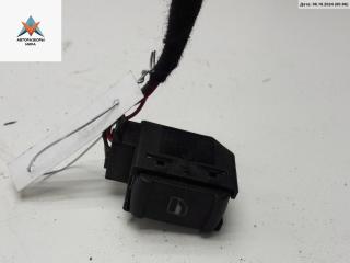 кнопка стеклоподъемника заднего правого Volkswagen Golf 4 поколение 2002, 1.4 л., бензин, МКПП, серый, хетчбэк 5 дв., 3B0959855B