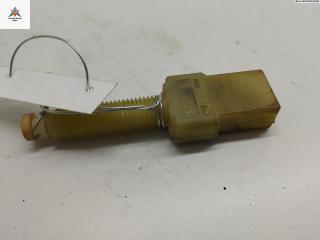 Датчик (включатель) стоп-сигнала Audi A6 4B/C5 1998, 2.4 л., бензин, МКПП, чёрный, универсал, 443645515