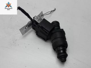 форсунка Volkswagen Golf 4 поколение 1998, 1.6 л., бензин, МКПП, белый, хетчбэк 5 дв., 037906031AA