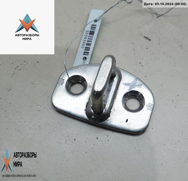 петля крышки багажника Volkswagen Golf 4 поколение 1998, зелёный, хетчбэк 3 дв. - фото №1