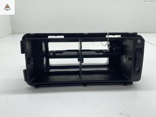 дефлектор обдува салона Audi 100 С3 [рестайлинг] 1990, 2.3 л., бензин, МКПП, серый, седан, 443820901