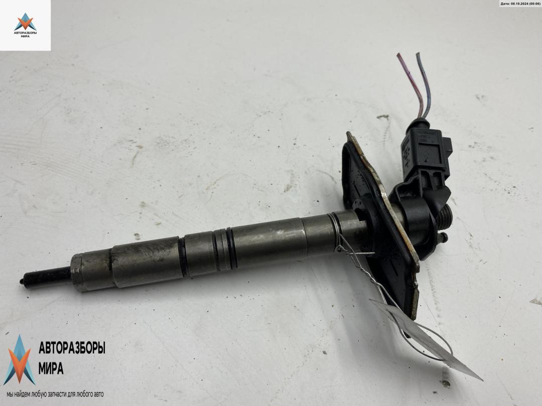 форсунка Audi A4 B8/8K 2008, 2.0 л., дизель, МКПП, чёрный, седан, 03L130277 - фото №1