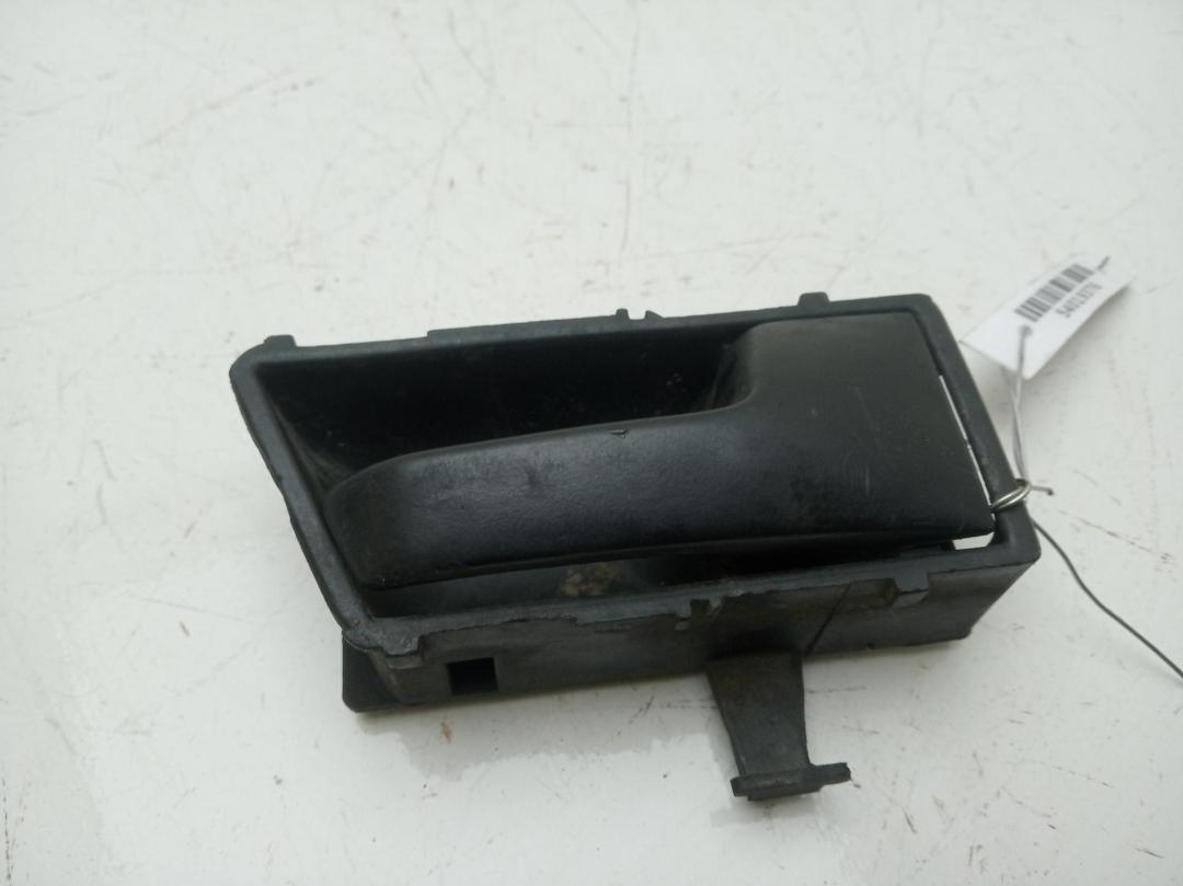ручка внутренняя задняя правая Volkswagen Transporter T4 1996, 1.9 л., дизель, МКПП, синий, микроавтобус