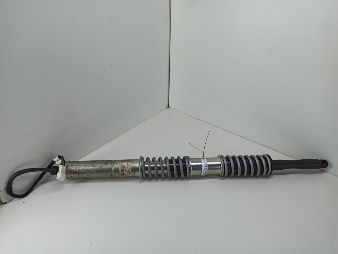 амортизатор крышки багажника (3-5 двери) BMW 5 F10/F11 2013, 2.0 л., дизель, АКПП, синий, универсал, 51247207015