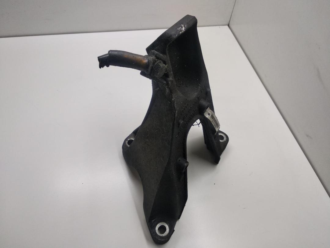 кронштейн двигателя Audi A6 C6 2007, 2.0 л., дизель, АКПП, чёрный, седан, 4F0199308P