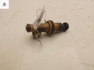 форсунка Volvo V70 1 поколение 2000, 2.4 л., бензин, МКПП, серый, универсал, 9125821