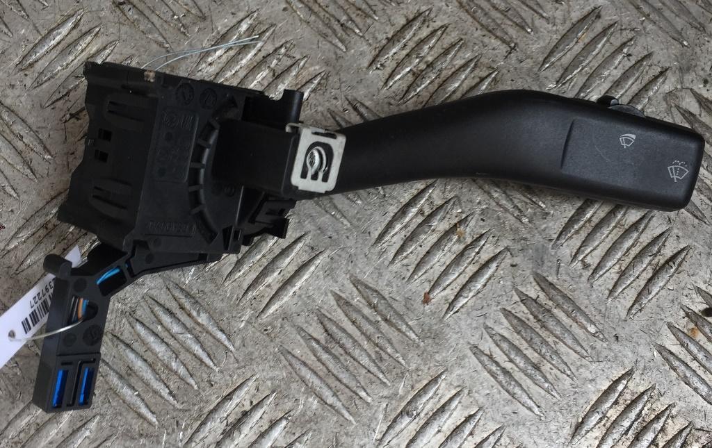 переключатель дворников Volkswagen Caddy 2005, 1.9 л., дизель, МКПП, белый, фургон, 1K0953519H