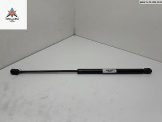 амортизатор крышки багажника (3-5 двери) Volkswagen Golf 3 поколение 1993, 1.8 л., бензин, МКПП, красный, хетчбэк 3 дв., 1H6827550A