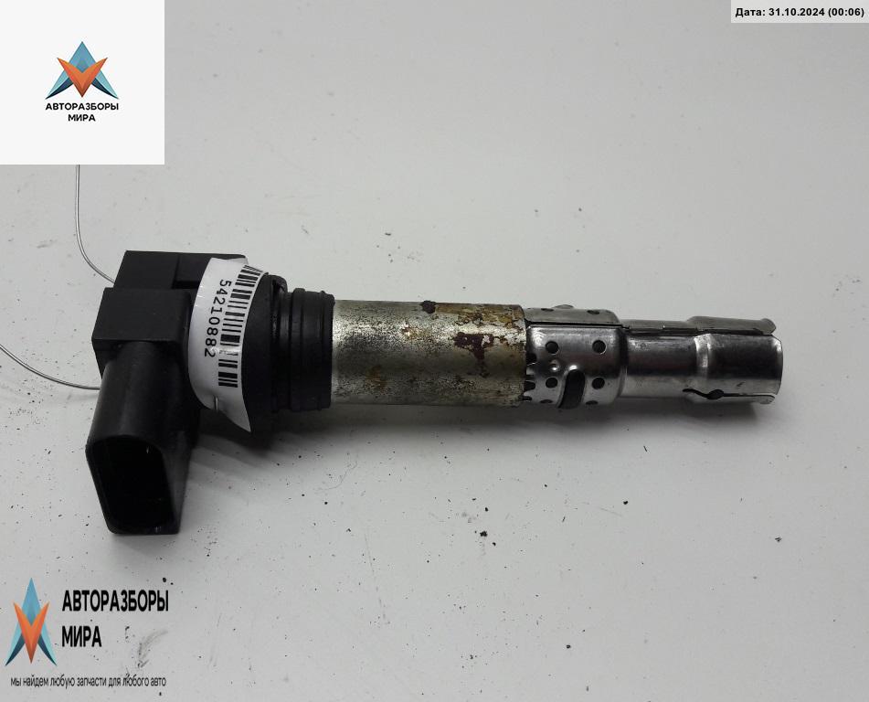 катушка зажигания Volkswagen Golf 4 поколение 2002, 1.4 л., бензин, МКПП, синий, хетчбэк 3 дв. - фото №1