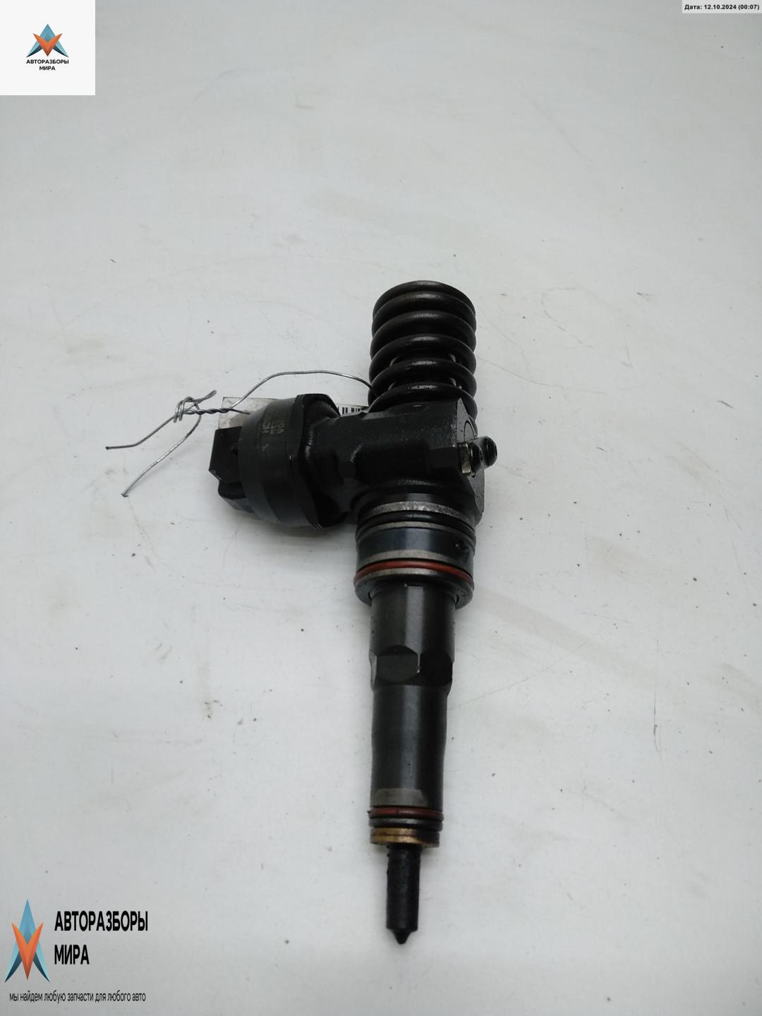 форсунка Volkswagen Polo 4 поколение 2002, 1.4 л., дизель, МКПП, чёрный, хетчбэк 5 дв., 038130073AM - фото №1