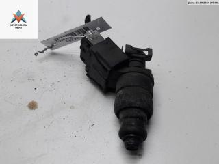 форсунка Volkswagen Golf 4 поколение 1999, 1.6 л., бензин, МКПП, синий, хетчбэк 3 дв., 051906031AA