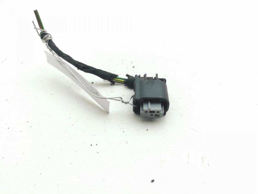 разъем (фишка) проводки BMW 5 E39 2000, 2.0 л., бензин, МКПП, серый, седан, 1452049